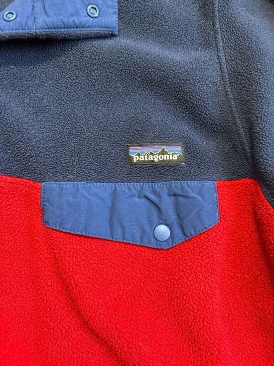 Patagonia Men's Synchilla Snap-T Fleece Pullover Red and Navy Colorblock - Picture 3 of 7